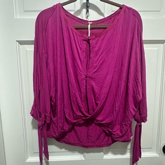 Free People Keeping On Cut Out Front Tie Sleeve Oversized Top Pink Size Medium - Picture 2 of 5